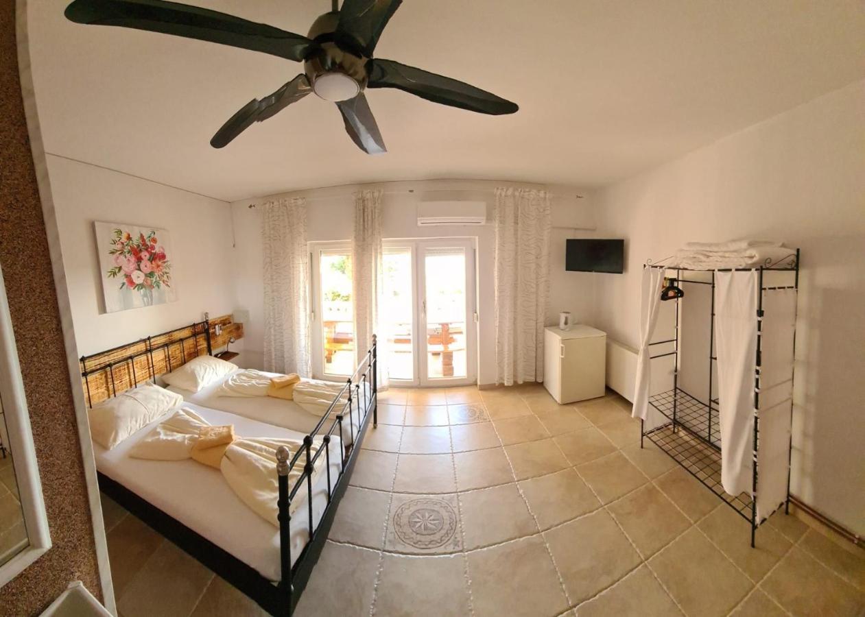 Bed & Breakfast Barbara Нови-Винодолски Экстерьер фото